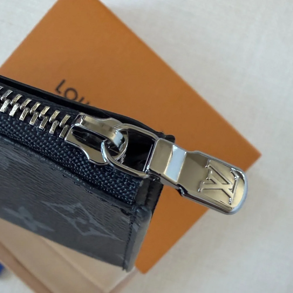 Louis Vuitton Monogram Eclipse Compact Coin Card Holder Wallet M82253 RFID CHIP
